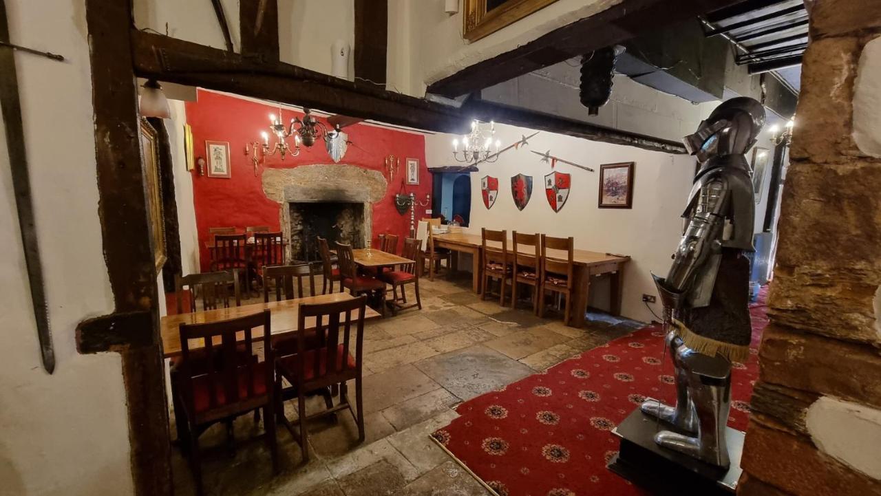 Churston Court Hotel 처스턴페러스 외부 사진
