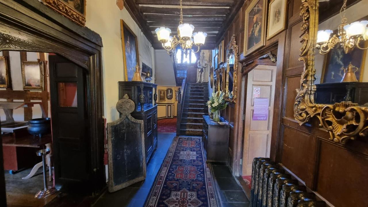 Churston Court Hotel 처스턴페러스 외부 사진