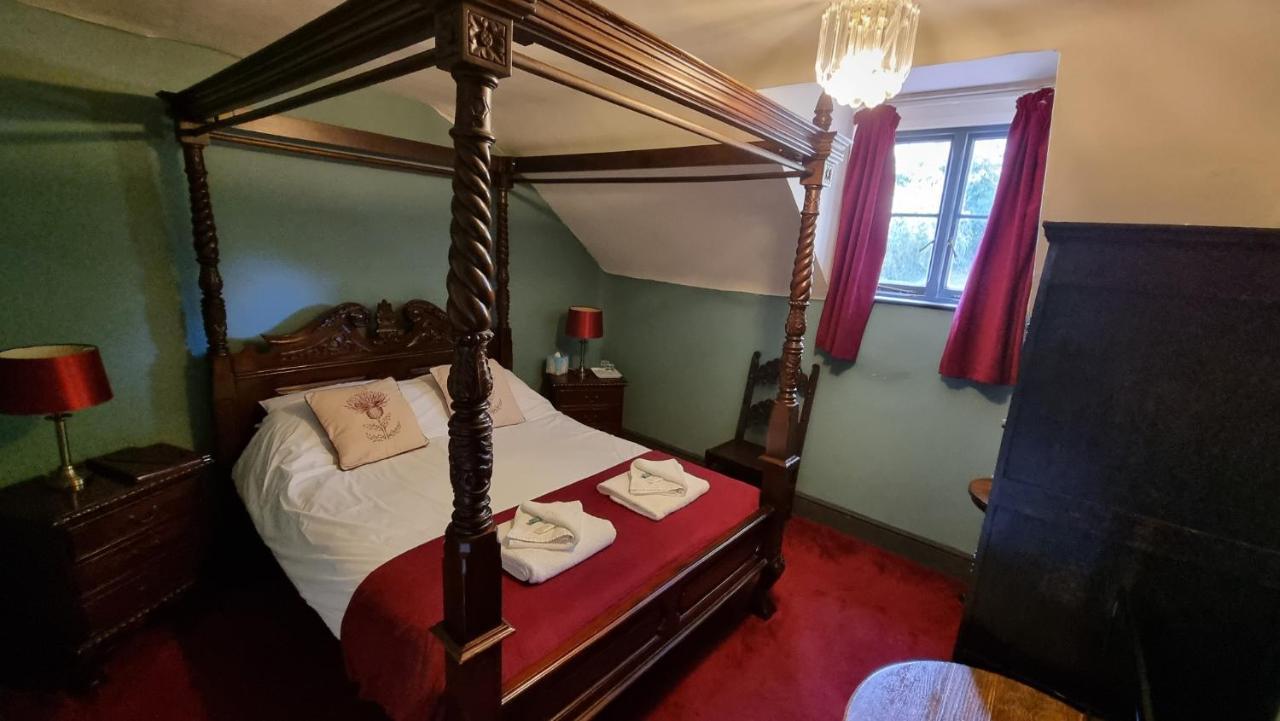 Churston Court Hotel 처스턴페러스 외부 사진