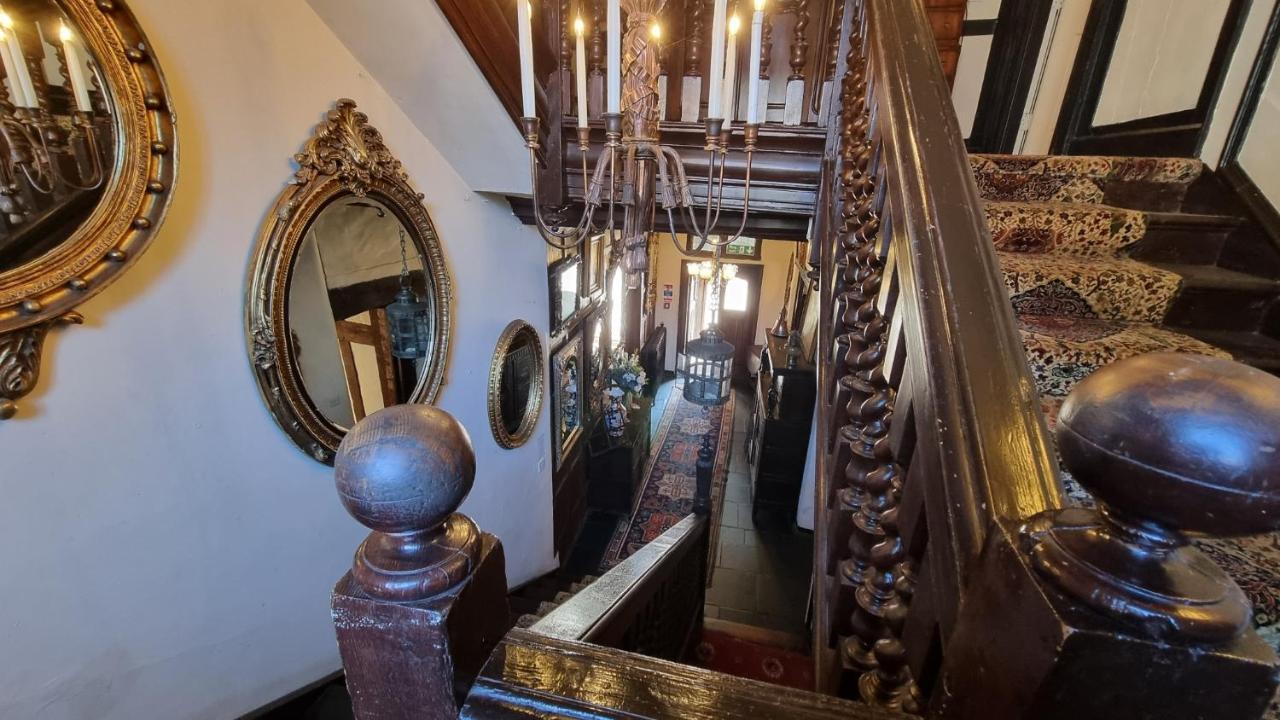 Churston Court Hotel 처스턴페러스 외부 사진