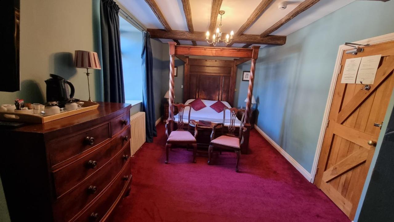 Churston Court Hotel 처스턴페러스 외부 사진