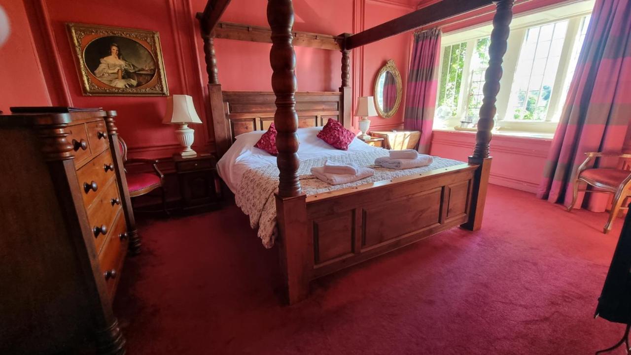 Churston Court Hotel 처스턴페러스 외부 사진