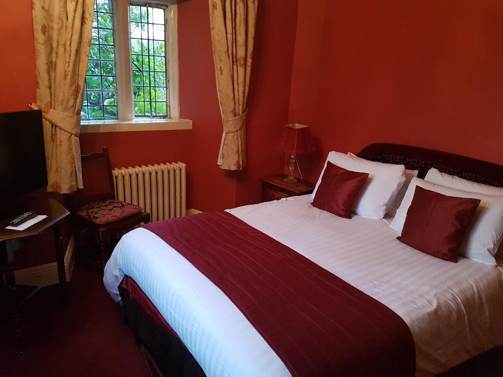 Churston Court Hotel 처스턴페러스 외부 사진