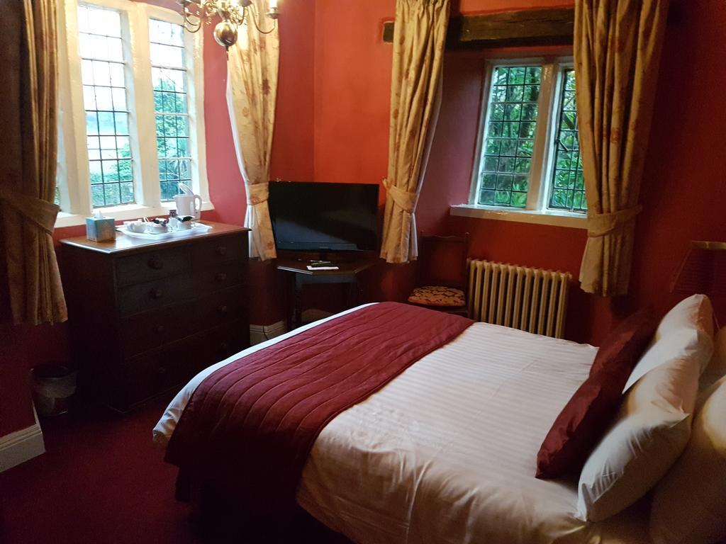 Churston Court Hotel 처스턴페러스 외부 사진