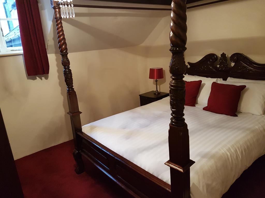 Churston Court Hotel 처스턴페러스 외부 사진