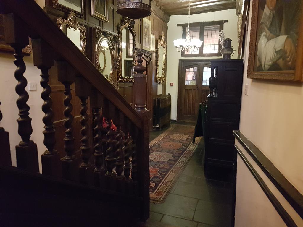 Churston Court Hotel 처스턴페러스 외부 사진