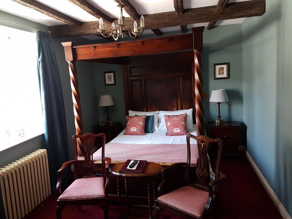 Churston Court Hotel 처스턴페러스 외부 사진